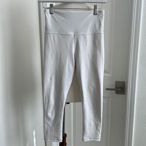 EUC Athleta Elation Capri leggings